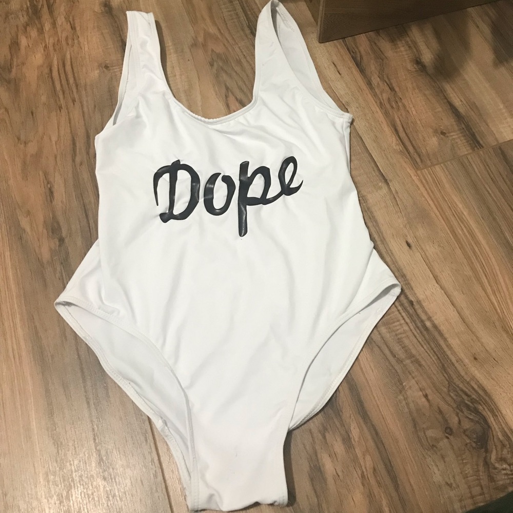 DOPE swimsuit ▫️◾️